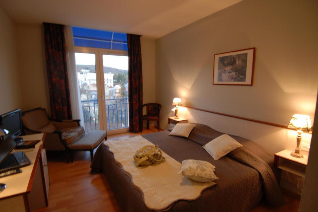 Bellevue Hotel Chatel-Guyon Bagian luar foto